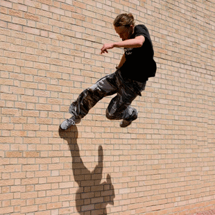 A man in Germany can run 3,5 meters... on a wall.