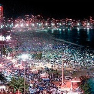 New Year’s in Brazil is great on the beach. The fireworks in Copacabana  are famous all over the world.